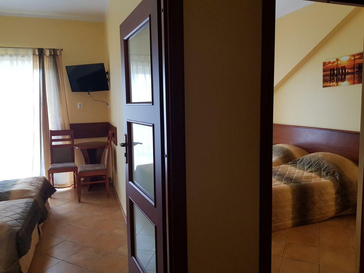 Posejdon Bed & Breakfast Ustronie Morskie Luaran gambar